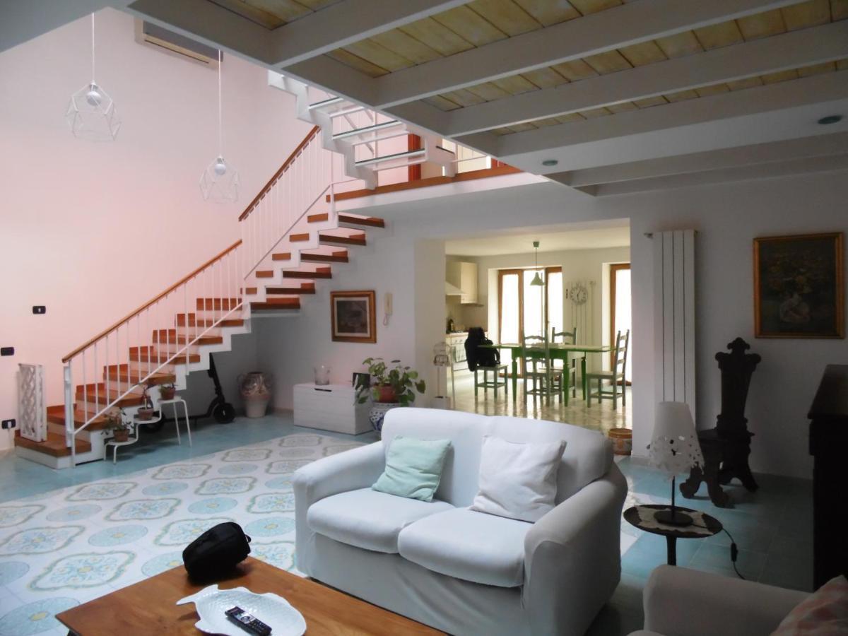 ポッツオーリA Casa Di Monicaアパートメント エクステリア 写真
