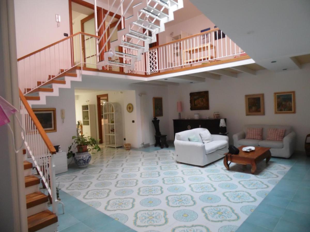 ポッツオーリA Casa Di Monicaアパートメント エクステリア 写真