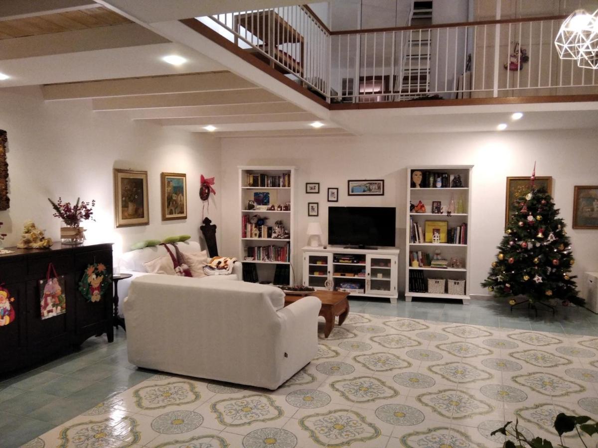 ポッツオーリA Casa Di Monicaアパートメント エクステリア 写真